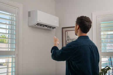 MRCOOL 9,000 BTU Wall Mount Air Handler – DIYS-09-HP-WMAH-115A13-O